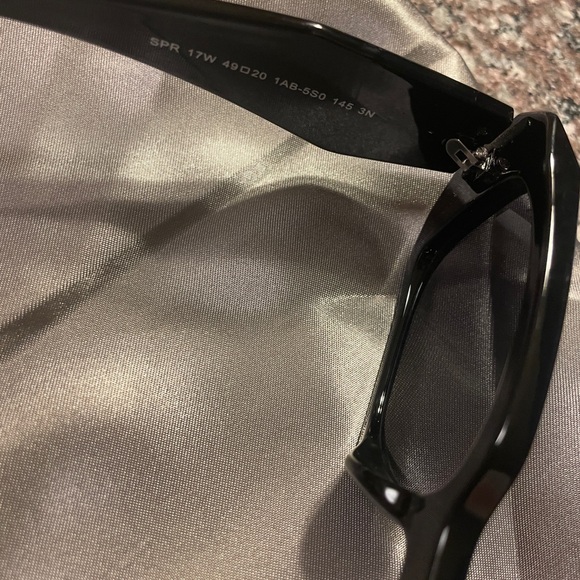 Prada sunglasses - Picture 7 of 11